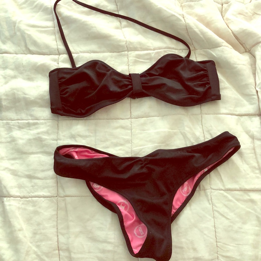 Black bikini